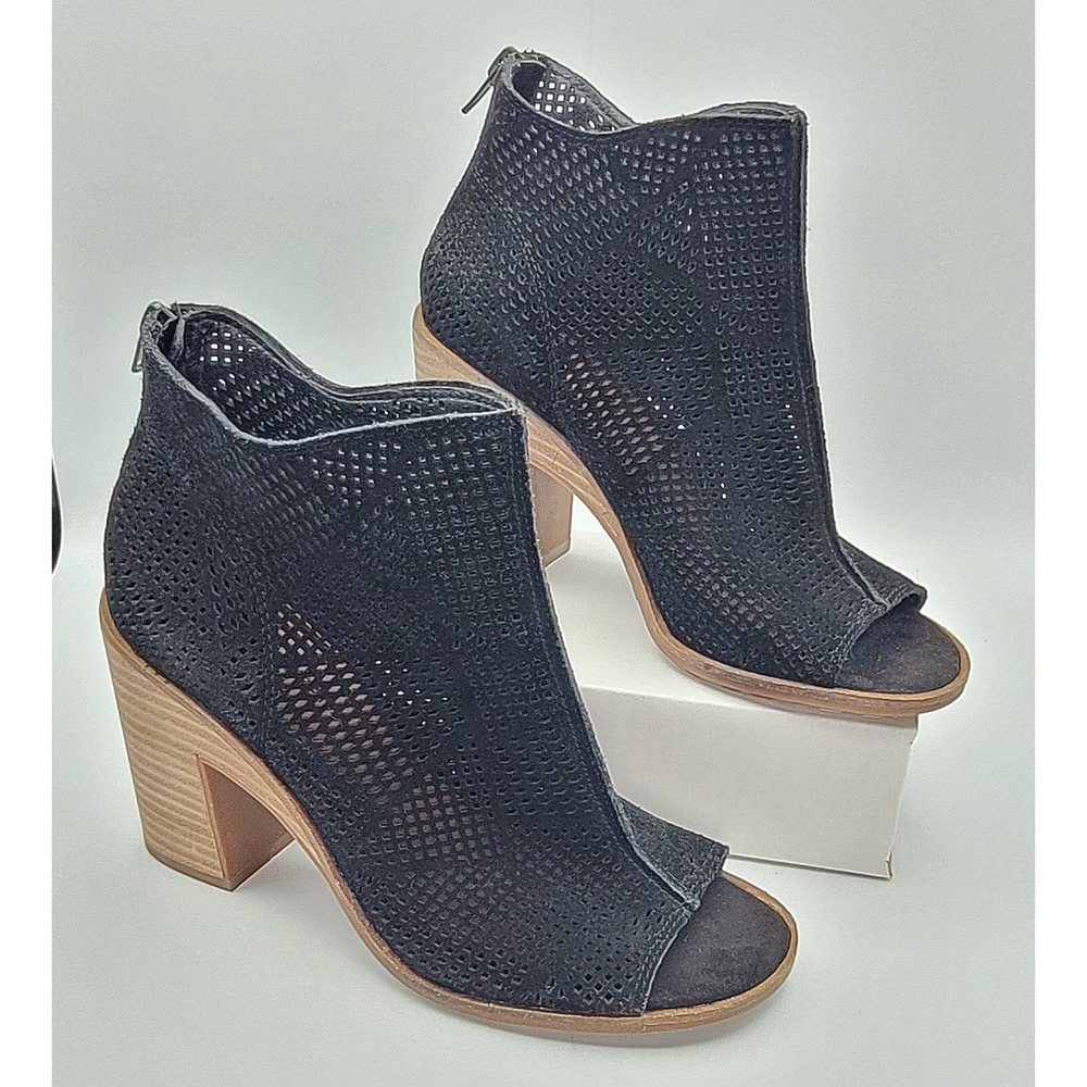 Lucky Brand Vacob Black Suede Perforated Open Toe Ankle Booties Block Heel 7 M